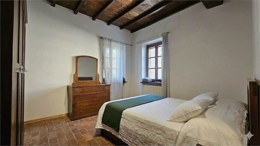CAMERA UNO ANGOLARE